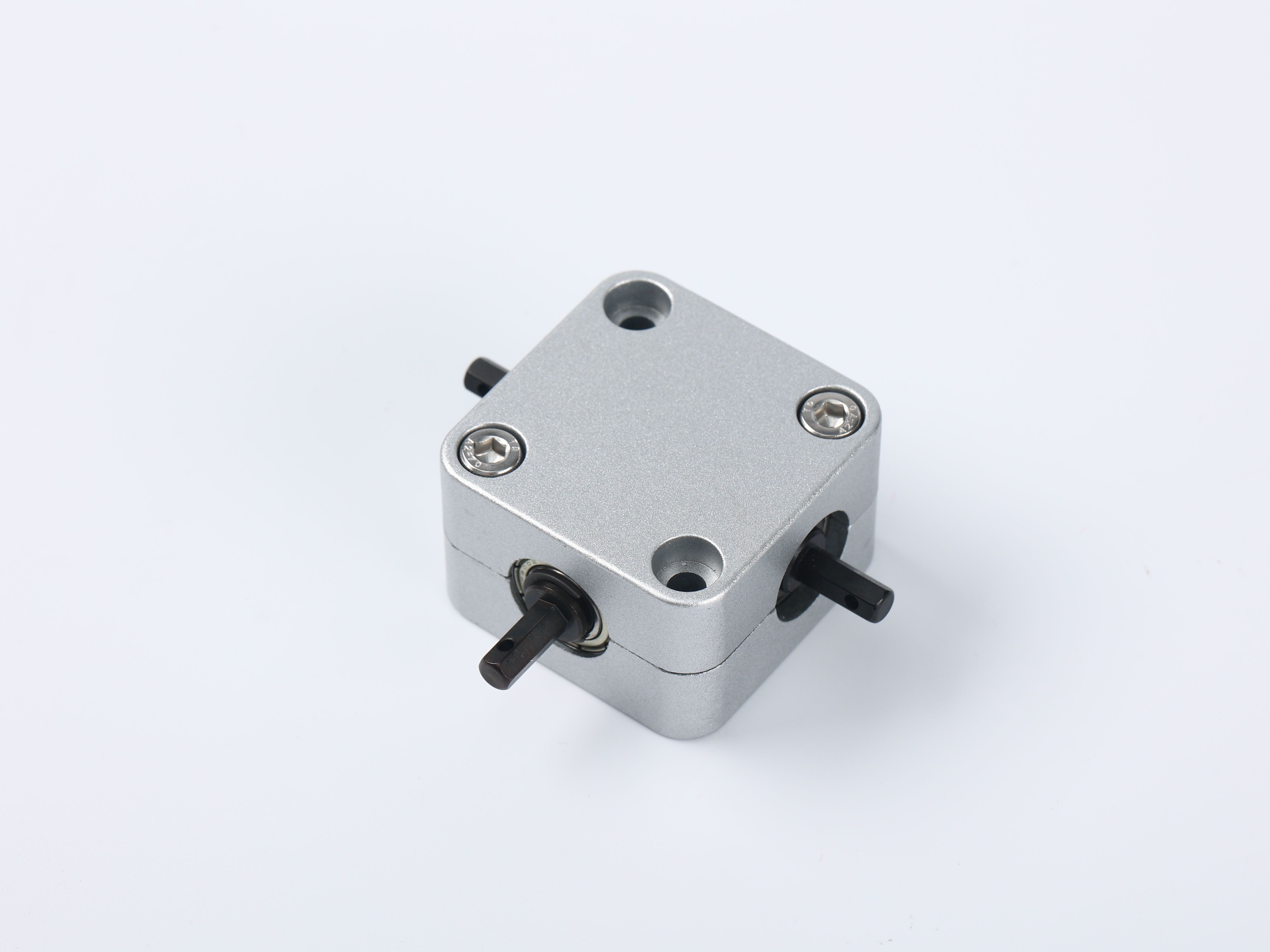 EM-02 三通連接器